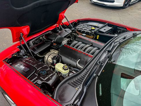 Used 2000 Chevrolet Corvette Convertible w/ Memory Pkg RWD image 29