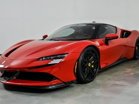 Used 2023 Ferrari SF90 Stradale image 5
