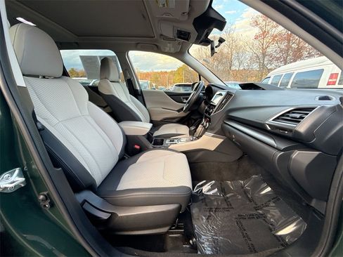 Used 2023 Subaru Forester Premium image 25