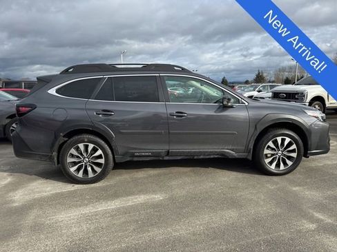 Used 2025 Subaru Outback Limited image 8