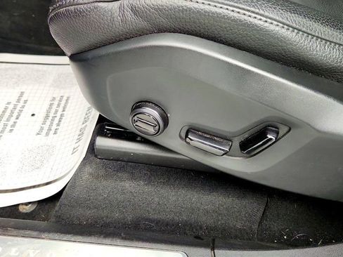 Used 2025 Volvo XC90 T8 Plus w/ Protection Package Premier image 12