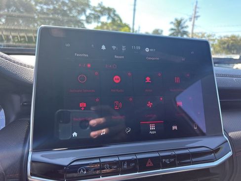 Used 2024 Jeep Compass Trailhawk image 12