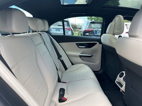 Used 2025 Mercedes-Benz C 300 Sedan image 27