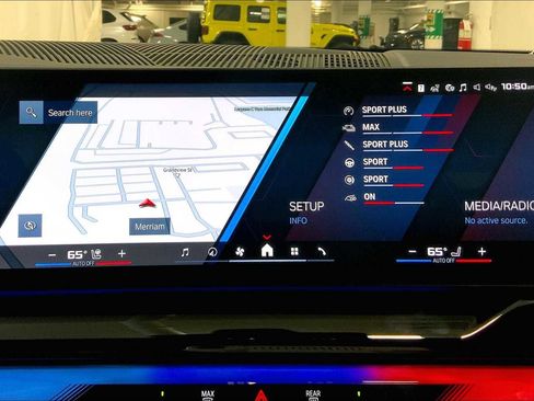 Used 2026 BMW M5 w/ Carbon Package AWD/4WD image 18