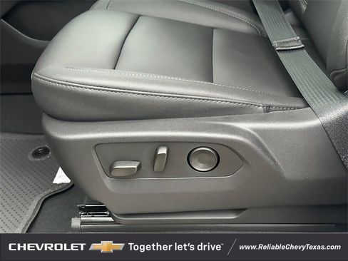 New 2026 Chevrolet Suburban LT w/ Comfort Package image 24