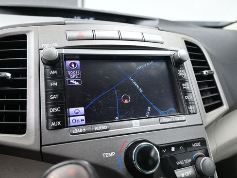 Used 2010 Toyota Venza Base image 12