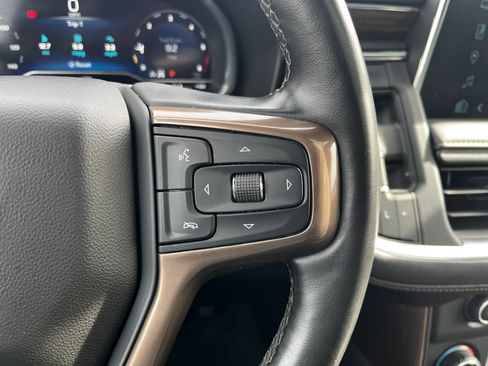 Used 2023 Chevrolet Suburban High Country image 33