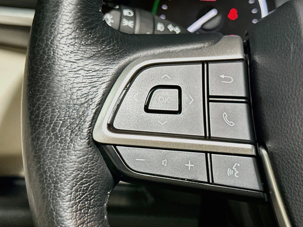 Certified 2023 Toyota Sienna XLE AWD/4WD image 32