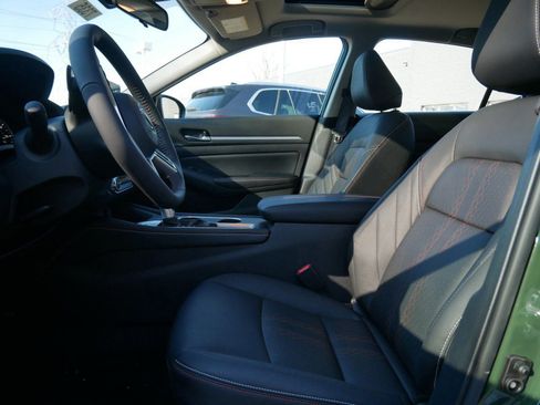 New 2026 Nissan Altima 2.5 SR w/ SR Premium Package AWD/4WD image 5