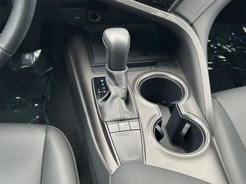 Certified 2024 Toyota Camry SE image 19