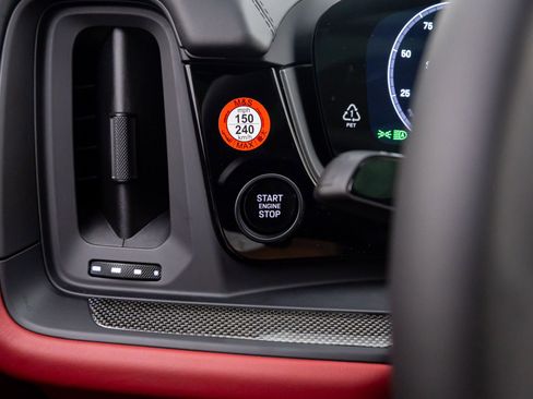 New 2026 Porsche Cayenne GTS image 23