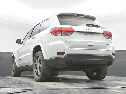 Used 2018 Jeep Grand Cherokee Limited image 31