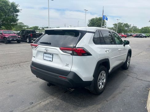 Used 2020 Toyota RAV4 XLE w/ Convenience Package AWD/4WD image 3