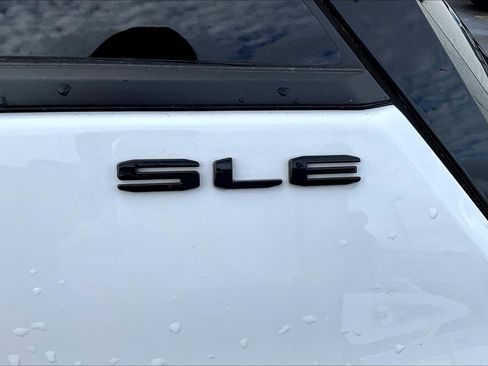 Used 2022 GMC Terrain SLE w/ Driver Convenience Package image 15