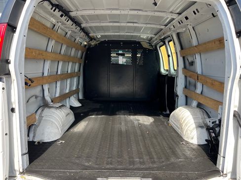 Used 2021 GMC Savana 2500 w/ Driver Convenience Package image 24