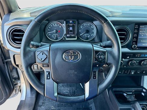 Used 2021 Toyota Tacoma TRD Sport w/ TRD Premium Sport Package AWD/4WD image 11
