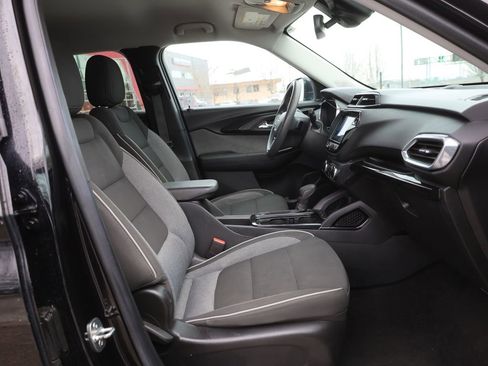 Used 2023 Chevrolet TrailBlazer LT w/ Convenience Package FWD image 13