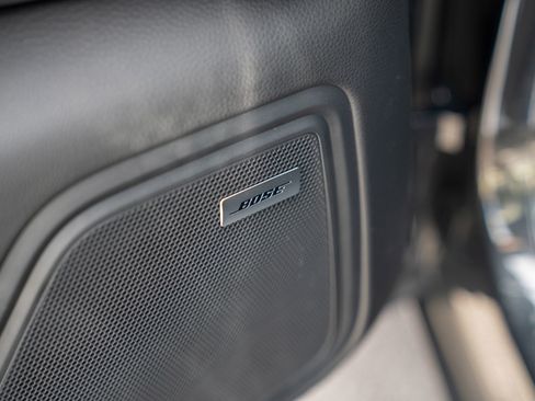 Certified 2026 Porsche Macan AWD/4WD image 11