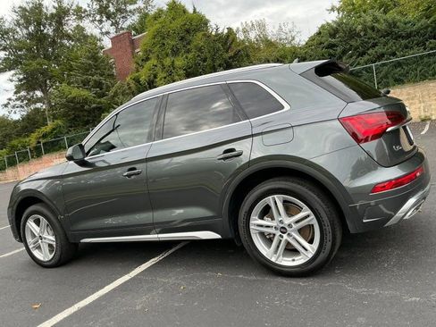 Used 2023 Audi Q5 e Premium w/ Convenience Package image 7