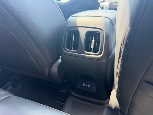 Used 2025 Hyundai Santa Cruz SEL FWD image 36