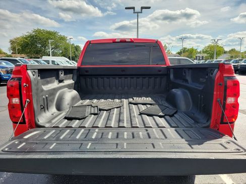 Used 2018 Chevrolet Silverado 1500 Custom w/ Custom Convenience Package RWD image 10
