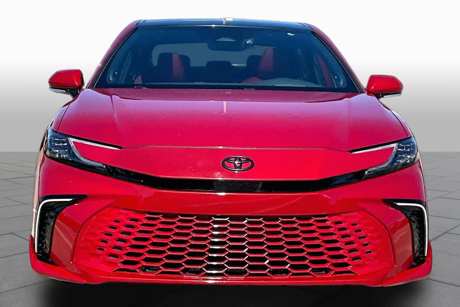 Used 2025 Toyota Camry XSE w/ Premium Package FWD image 4