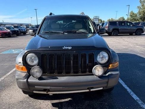Used 2005 Jeep Liberty Renegade w/ Luxury Group AWD/4WD image 9