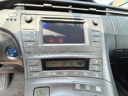 Used 2013 Toyota Prius Two FWD image 21