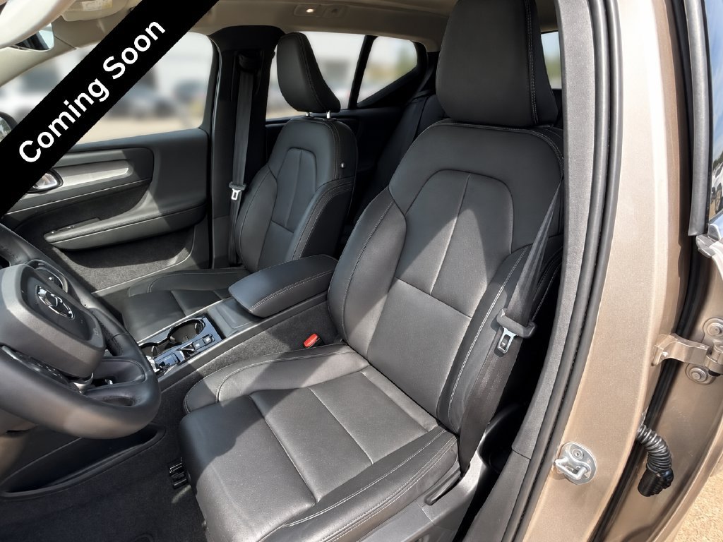 Certified 2024 Volvo XC40 B5 Ultimate AWD/4WD image 8