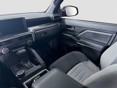 Used 2024 Toyota Tacoma 4x4 Double Cab image 21