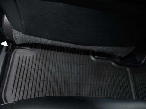 Used 2015 Toyota Highlander XLE image 18