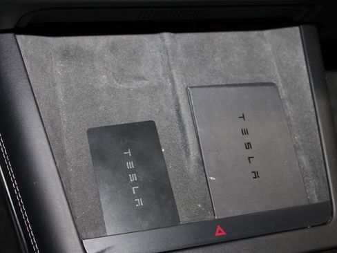 Used 2022 Tesla Model X Base image 25