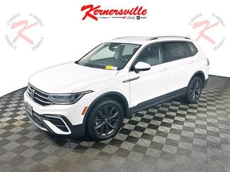 Used 2022 Volkswagen Tiguan SE video 3