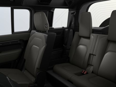 New 2026 Land Rover Defender 110 S AWD/4WD image 7