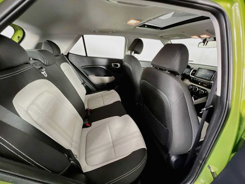 Certified 2023 Hyundai Venue SEL FWD image 27