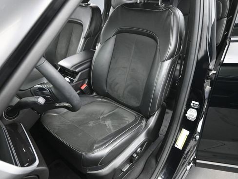 Used 2023 Jeep Grand Cherokee Altitude AWD/4WD image 11
