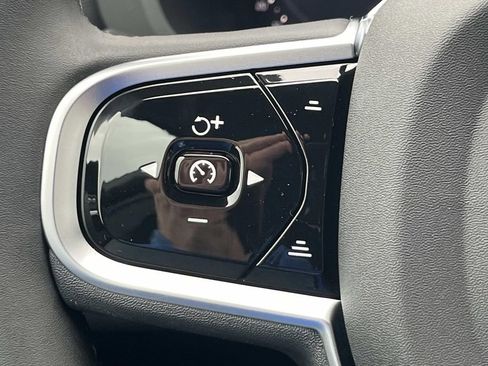 New 2026 Volvo XC60 B5 Core w/ Climate Package image 22