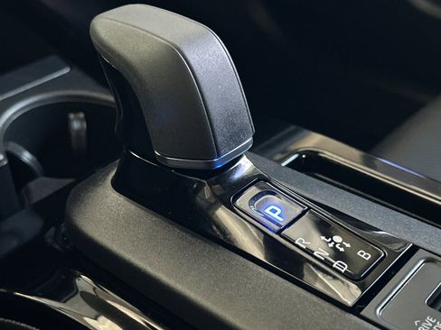 Used 2023 Toyota Prius Limited image 21