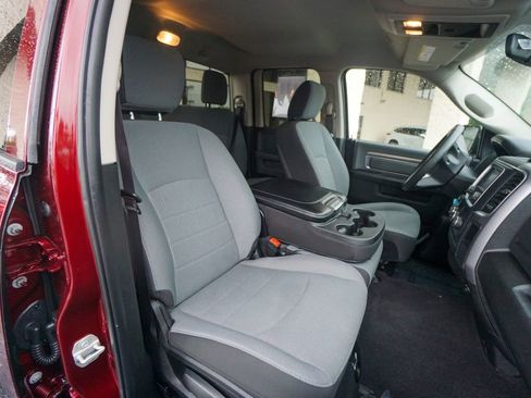 Used 2024 RAM 1500 Classic SLT image 27