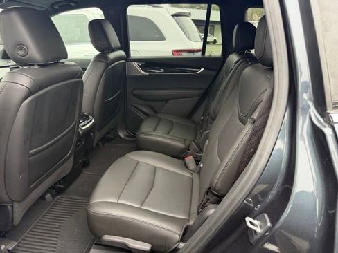 Used 2021 Cadillac XT6 Premium Luxury image 14