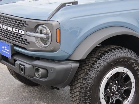 Certified 2023 Ford Bronco Badlands AWD/4WD image 3