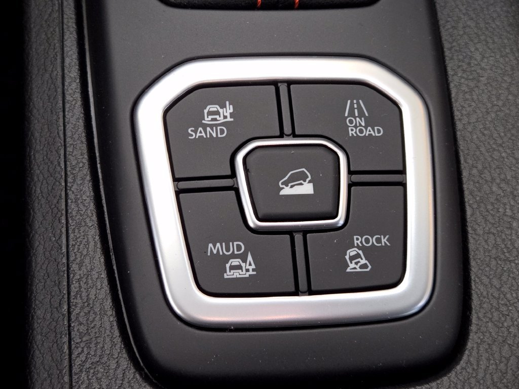 New 2026 Nissan Frontier PRO-4X w/ Pro-4x Convenience Package AWD/4WD image 18