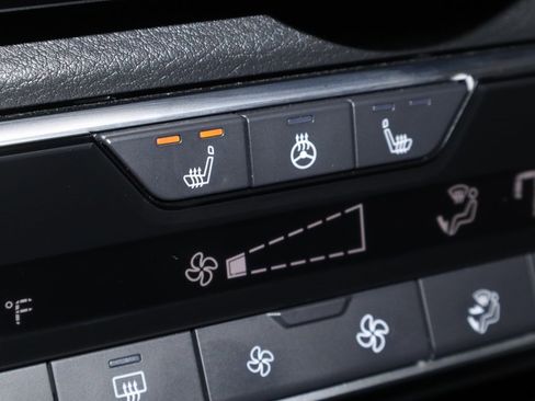 Certified 2023 Nissan Sentra SR w/ SR Premium Package image 4