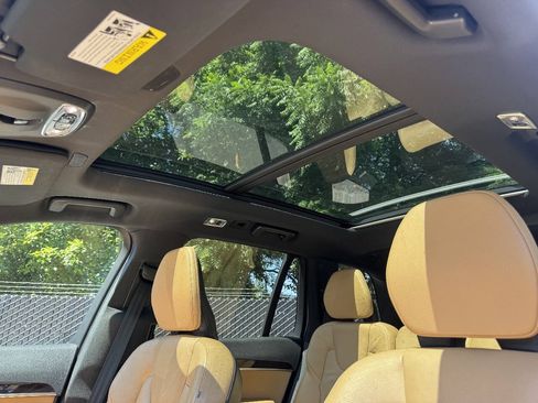 Used 2019 Volvo XC90 T6 Momentum w/ Advanced Package AWD/4WD image 10