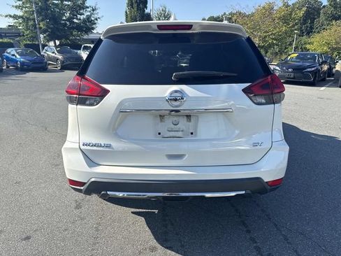 Used 2018 Nissan Rogue SV FWD image 8