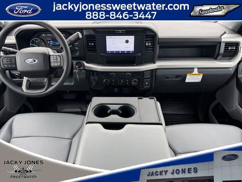 New 2026 Ford F250 XL w/ XL Chrome Package AWD/4WD image 14