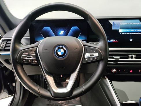 Used 2023 BMW i4 eDrive35 w/ Premium Package image 16