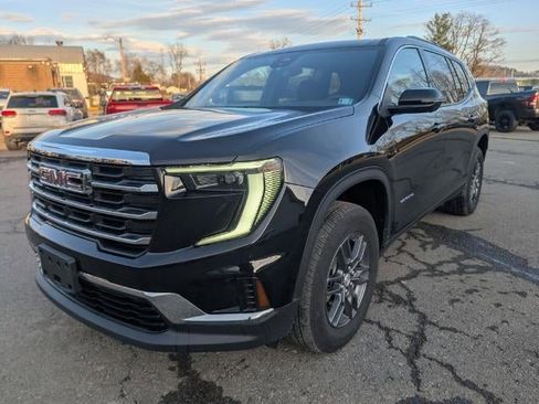 Used 2025 GMC Acadia Elevation image 1