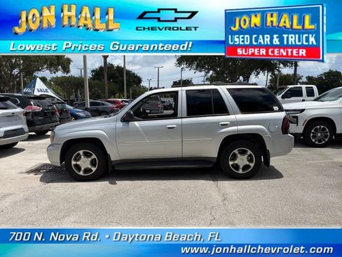 Used 2009 Chevrolet TrailBlazer LT AWD/4WD image 4