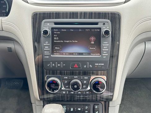 Used 2014 Chevrolet Traverse LTZ AWD/4WD image 27